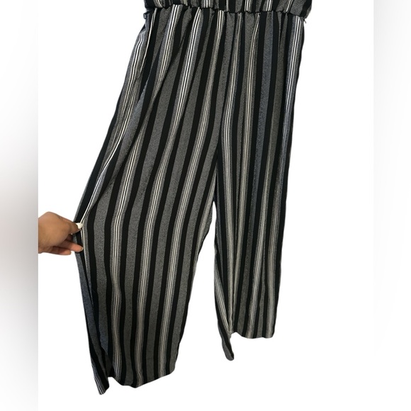 Suzy shier Striped jumpsuit - Picture 2 of 4
